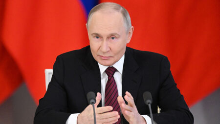 Putin: İran’ın barışçıl nükleer güç alanındaki çıkarları sağlanabilir