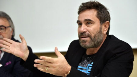 Sabri Ugan son seyahatine uğurlandı