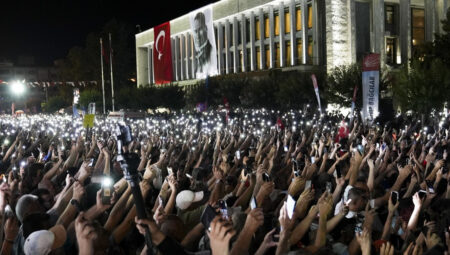 Saraçhane’deki mitingte gözaltına alınan 15 kişi hakkında tutuklama talebi