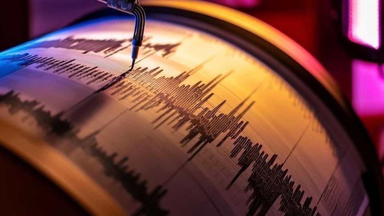 Son Dakika: Bursa beşik üzere: 4,3 büyüklüğünde deprem!