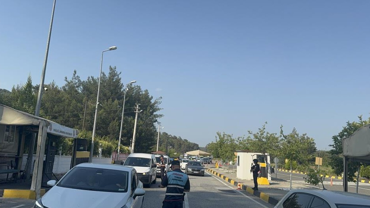 Tatilciler Marmaris ve Datça’ya akın etti