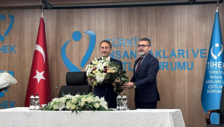 TİHEK’te periyot teslim: Muharrem Kılıç vazifesi Fahrettin Altun’a devretti