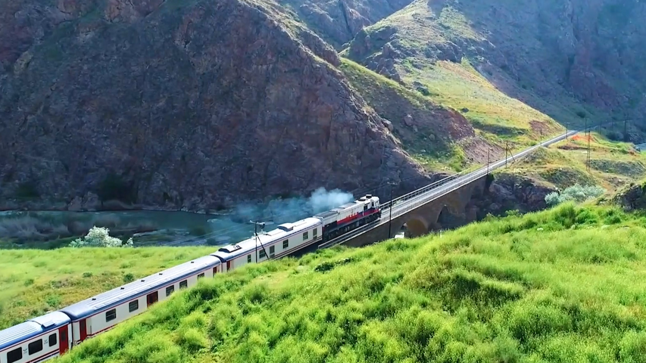Turistik Karaelmas Ekspresi yarın birinci seyahatine çıkıyor