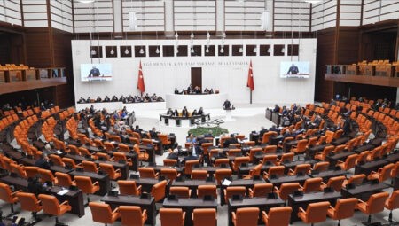 Türk parasını muhafaza yasasında ihtilal: Döviz ve değerli maden ticaretine sıkı kontrol geliyor