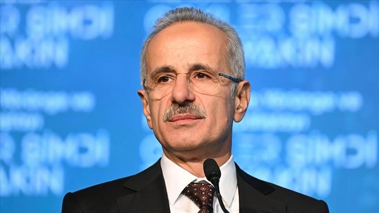 Uraloğlu: 5G ihalesi ağustosta birinci sinyal 2026’da