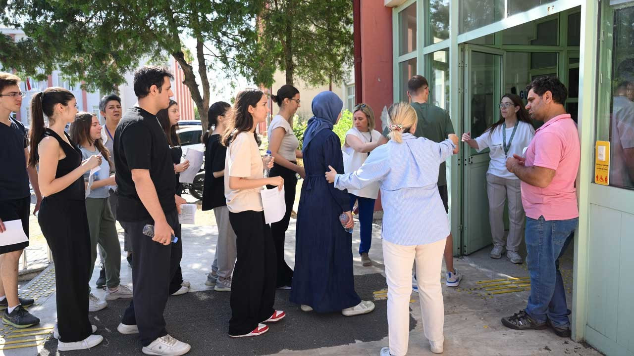 YKS soruları açıklandı! 2025 YKS’nin (TYT, AYT, YDT) soru ve yanıt anahtarı eşime açıldı…